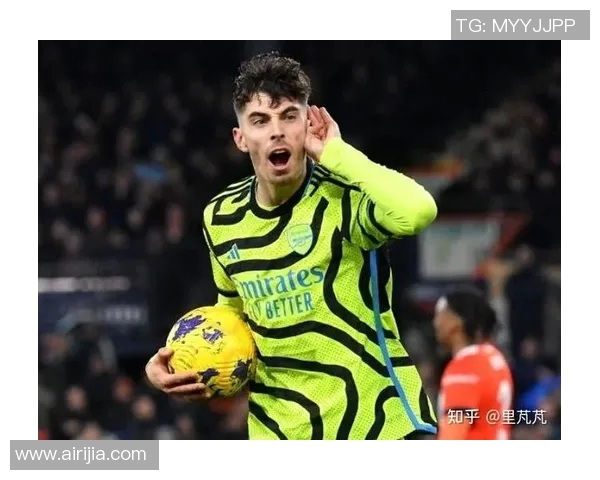 哈弗茨足球球星印花卫衣潮流设计展现个性与运动精神