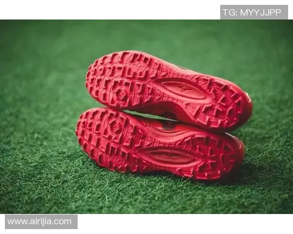 粉色球星同款足球鞋有哪些推荐精选款式解析