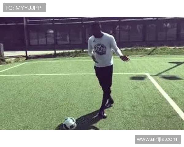 足球球星亲授防守技巧 从基础到高级全面提升防守能力 足球球星亲授防守技巧 从基础到高级全面提升防守能力