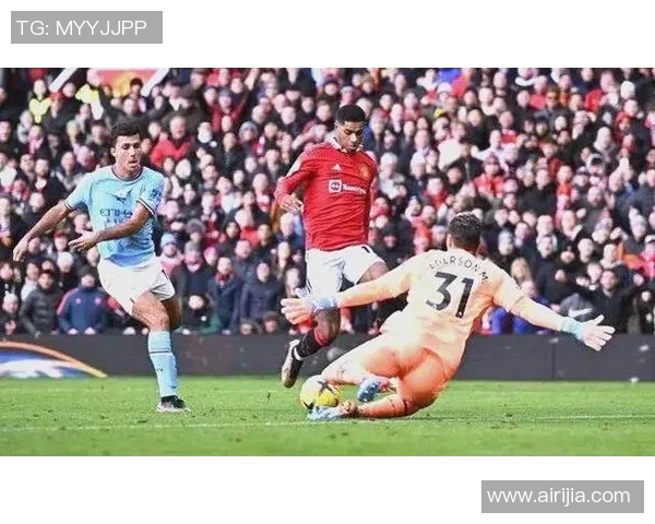 世界级足球球星过人技巧大揭秘精彩瞬间解析与技巧展示 世界级足球球星过人技巧大揭秘精彩瞬间解析与技巧展示