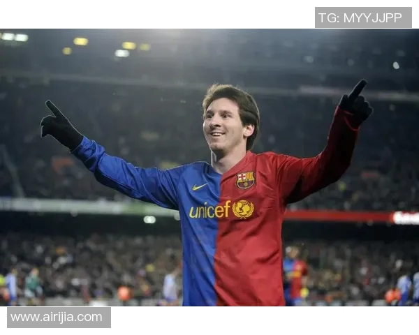 足球巨星精彩瞬间月度日历壁纸，领略世界足球传奇魅力与赛场风采